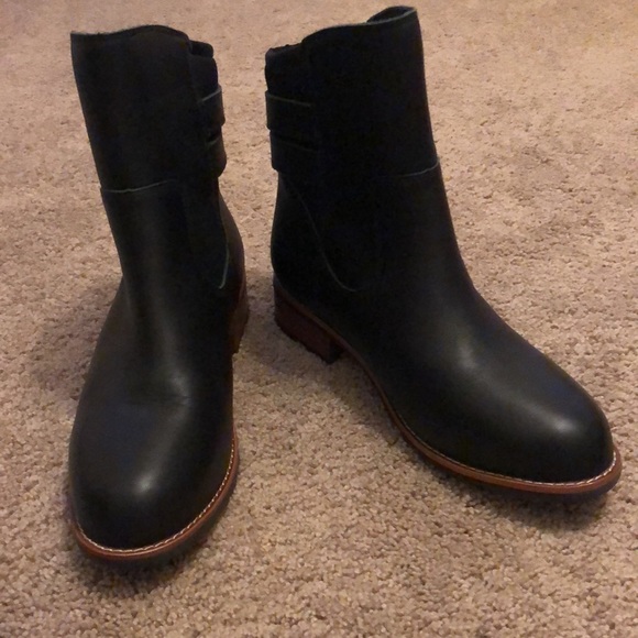 Muck Boots Liberty Ankle Waterproof Leather Boots - Picture 3 of 12